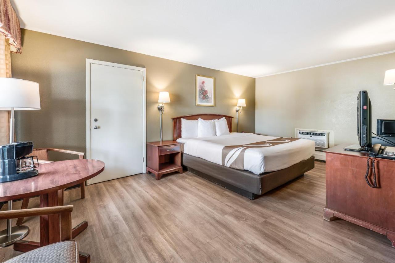Rodeway Inn โพห์คิปซี ภายนอก รูปภาพ